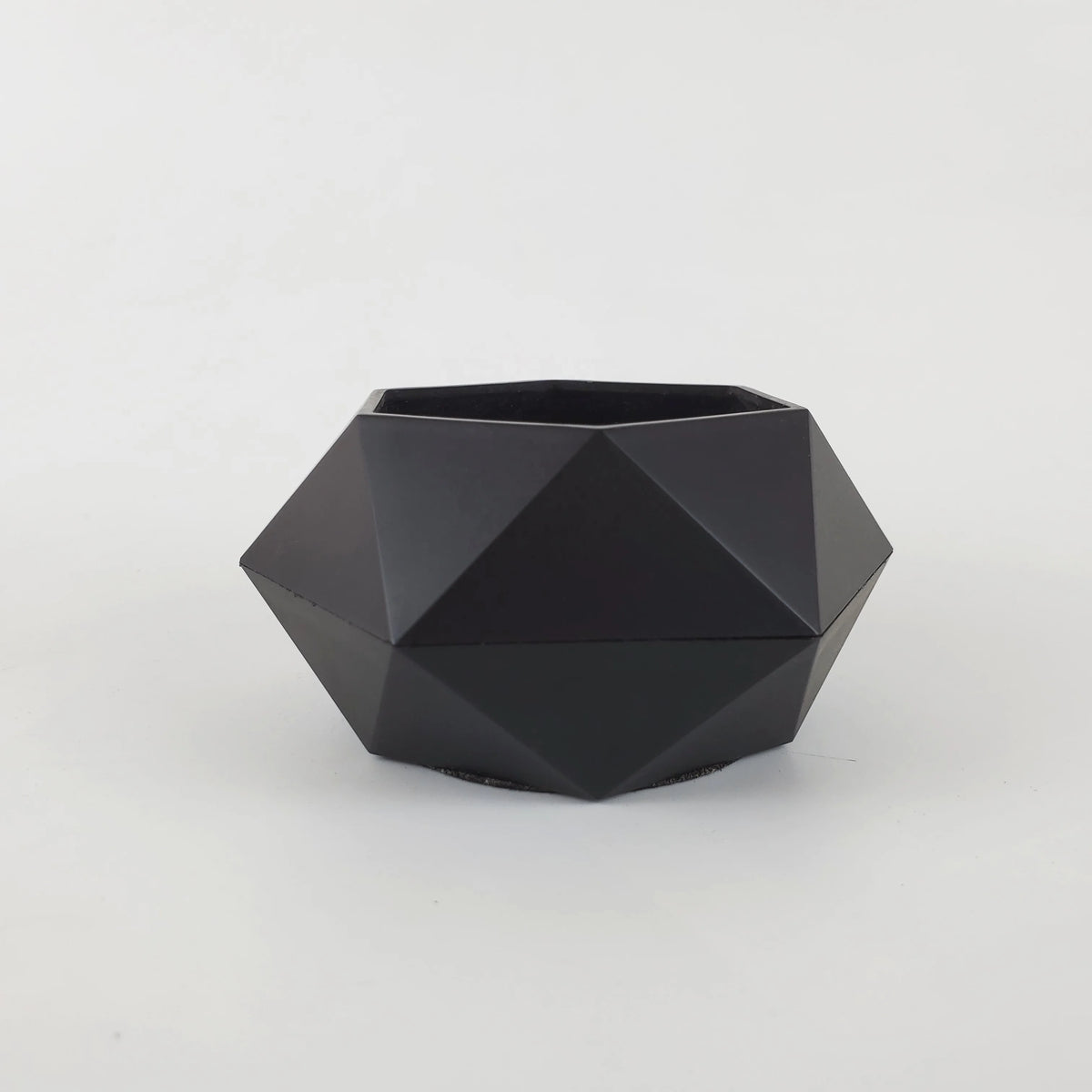 Rotating levitating planter detail
